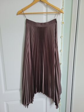Pleated Midi Skirt in Mauve